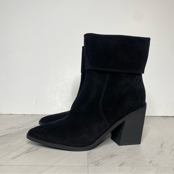 Blondo Sidnee Black Suede Heeled Bootie 7 - Picture 15 of 15